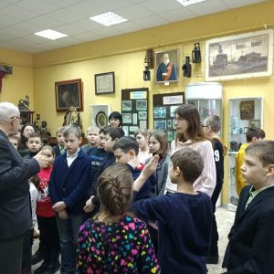 83870970_2201698860139057_2656717420407816192_o